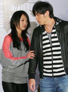 娱乐圈被爆料的同性恋,揭秘明星背后的真实情感世界 第2张 娱乐圈被爆料的同性恋,揭秘明星背后的真实情感世界 第2张